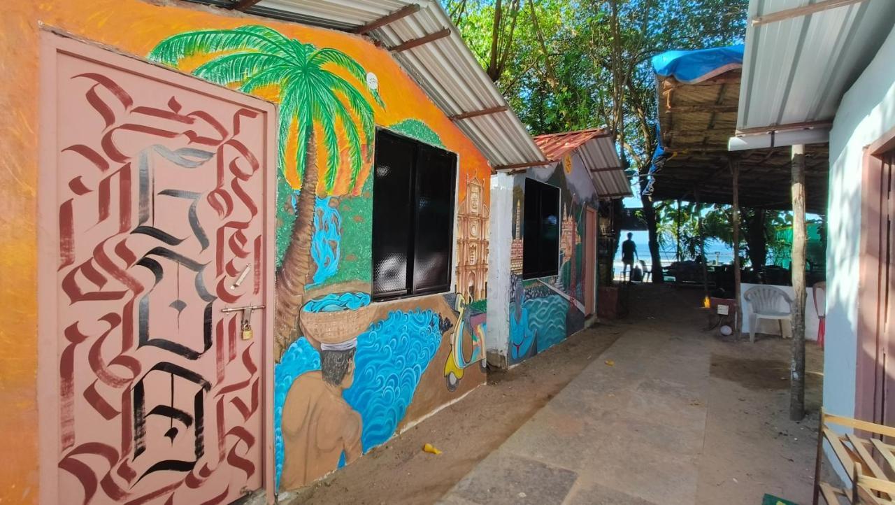 12 Monks - Beachside Hostel Arambol Exterior photo
