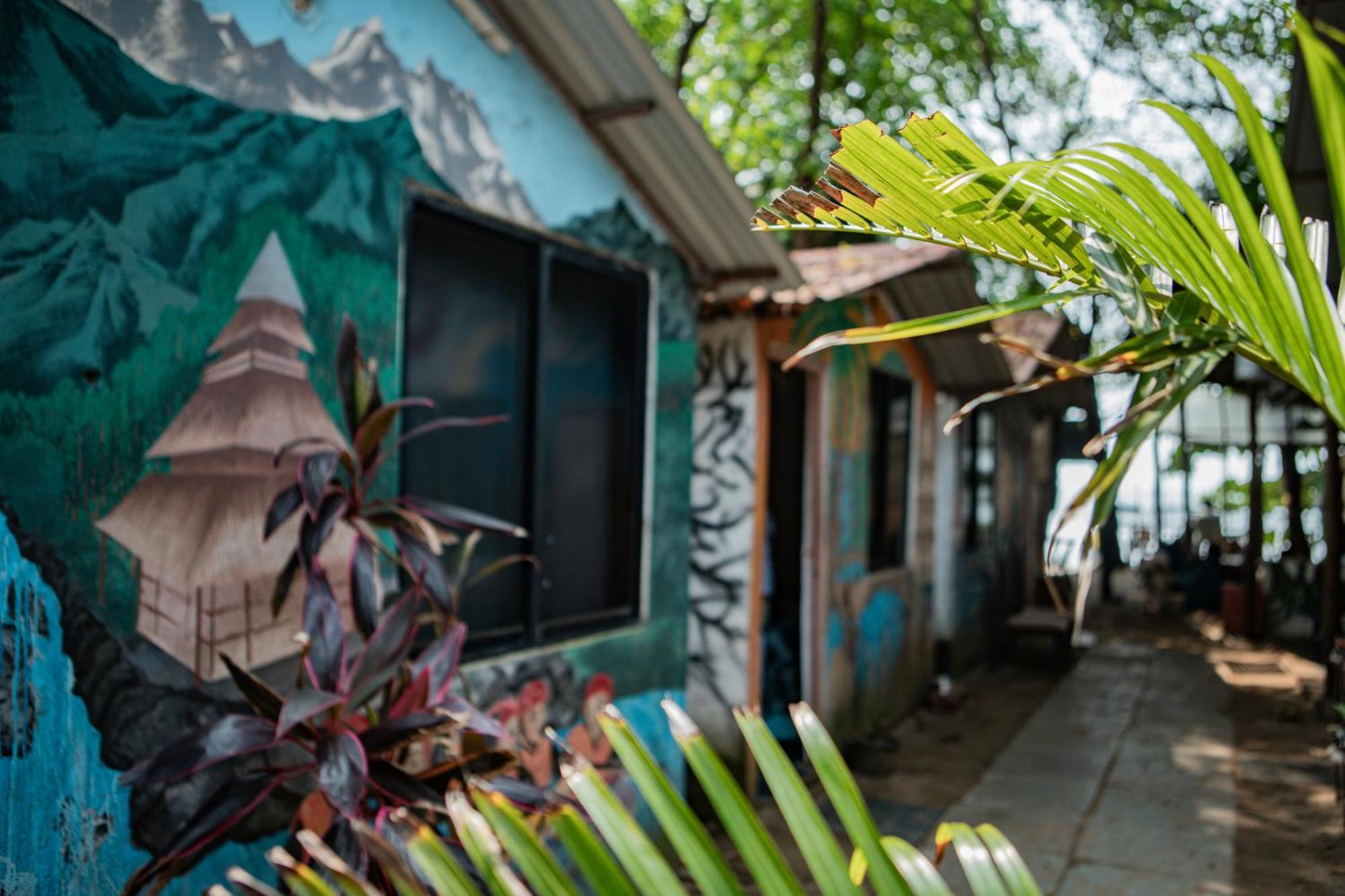 12 Monks - Beachside Hostel Arambol Exterior photo