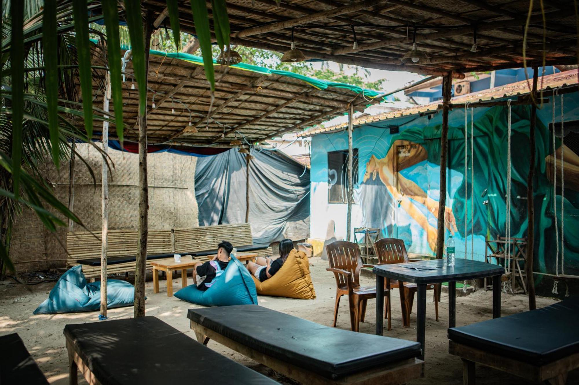 12 Monks - Beachside Hostel Arambol Exterior photo