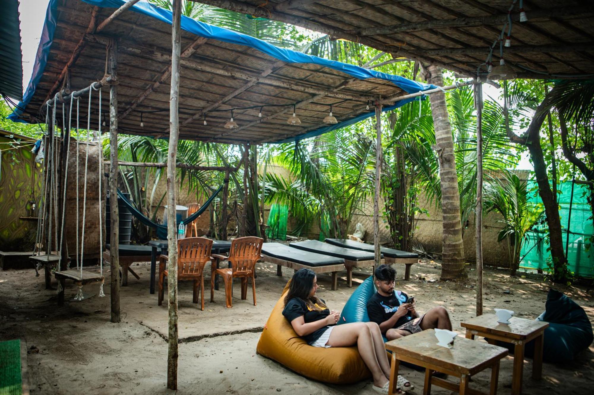 12 Monks - Beachside Hostel Arambol Exterior photo